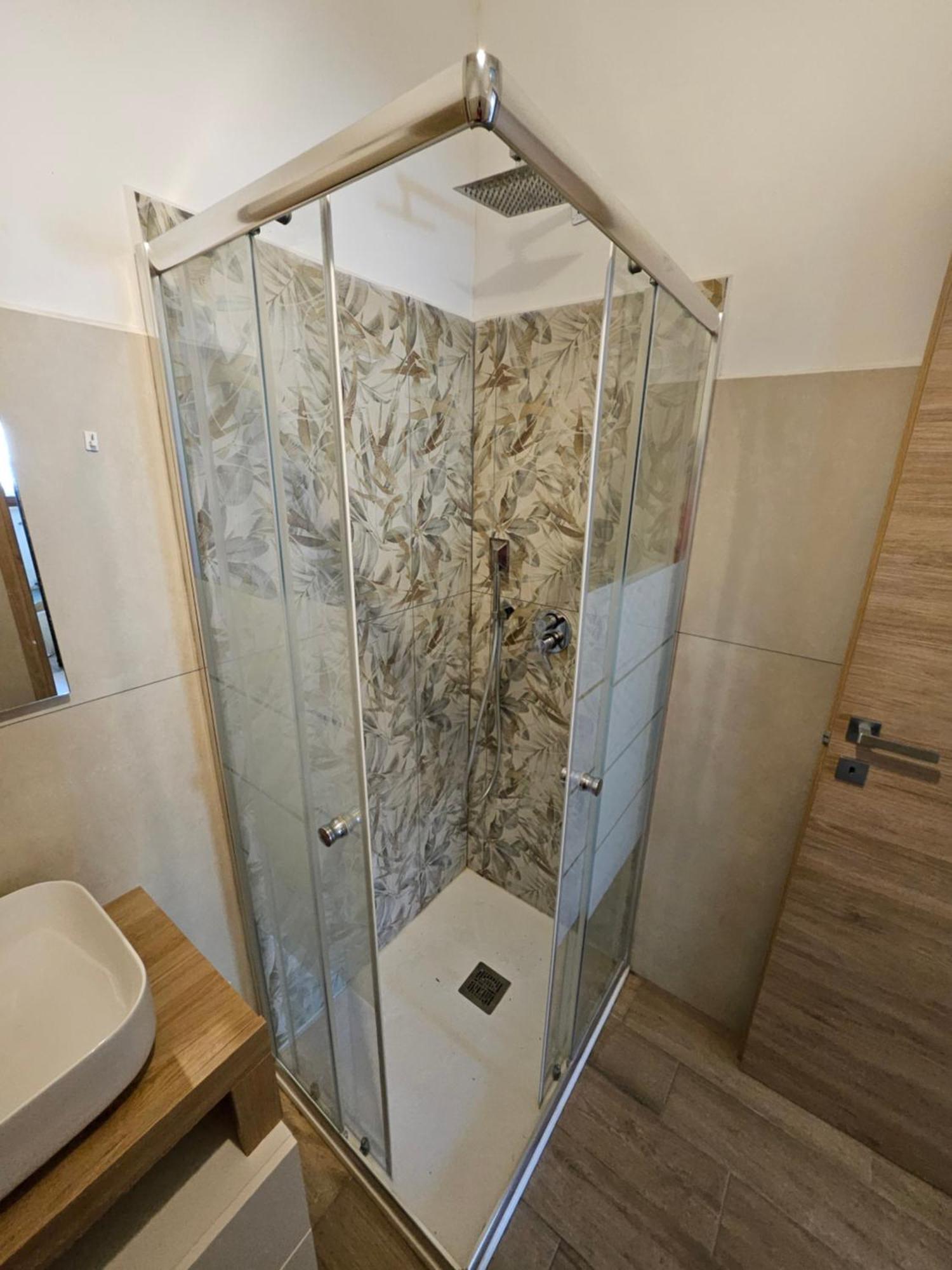 Casa Vacanze Dragona 15 Min Fco 10 Min Ostia Acilia Buitenkant foto