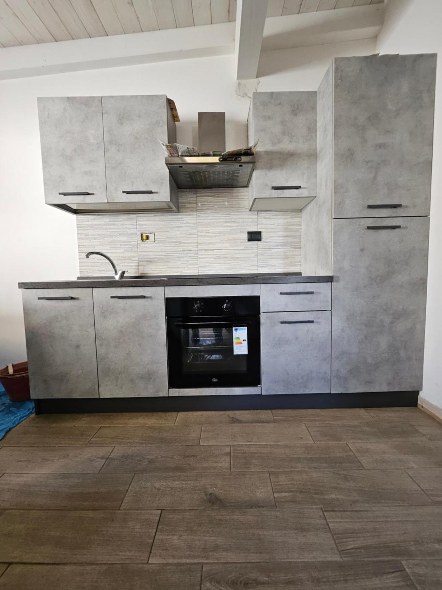Casa Vacanze Dragona 15 Min Fco 10 Min Ostia Acilia Buitenkant foto
