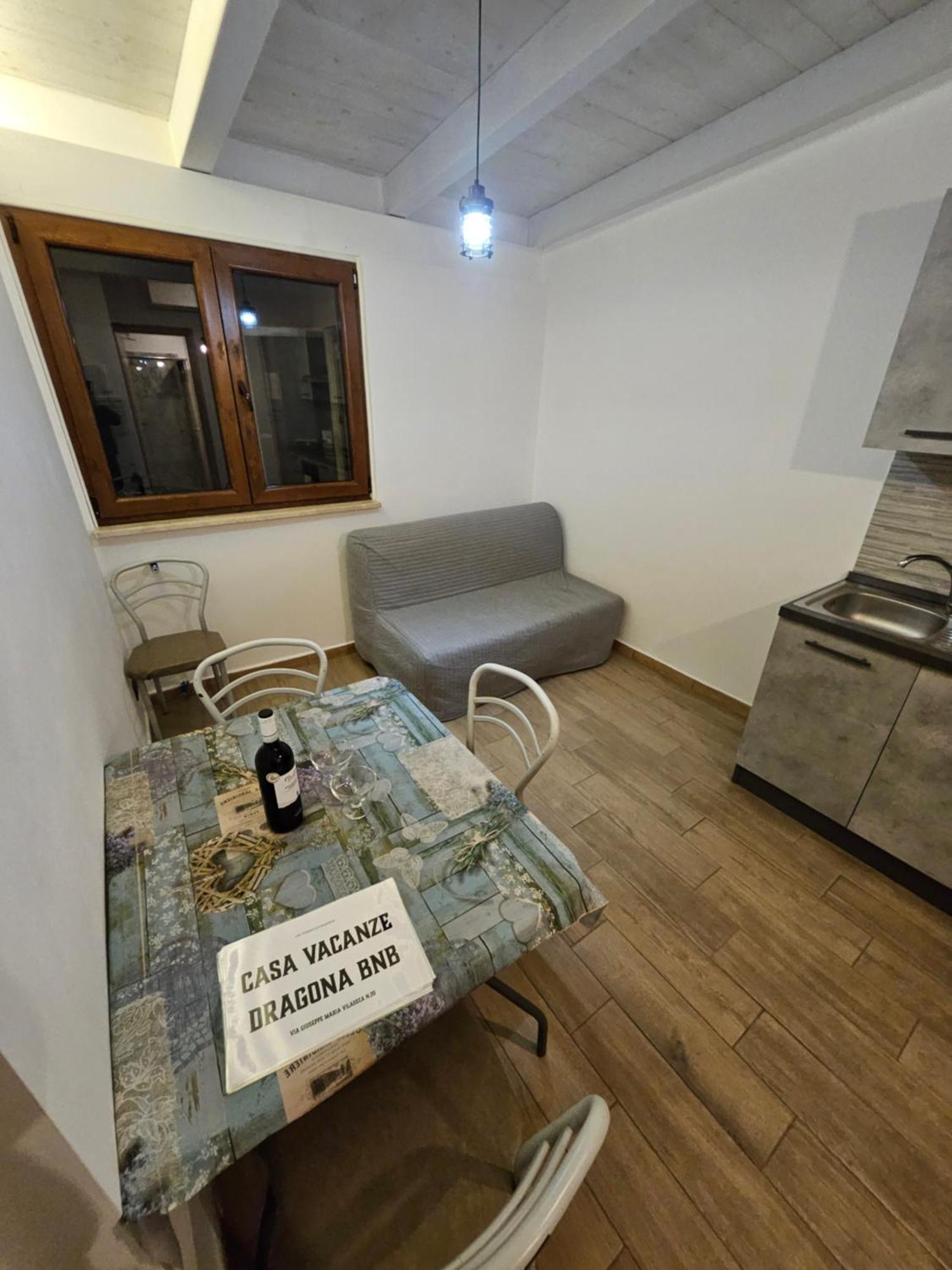 Casa Vacanze Dragona 15 Min Fco 10 Min Ostia Acilia Buitenkant foto